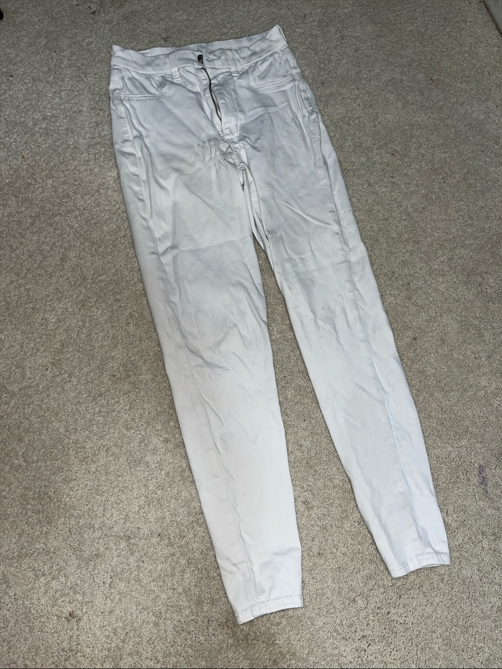 American Eagle Outfitters White Curvy High-Rise Jeans